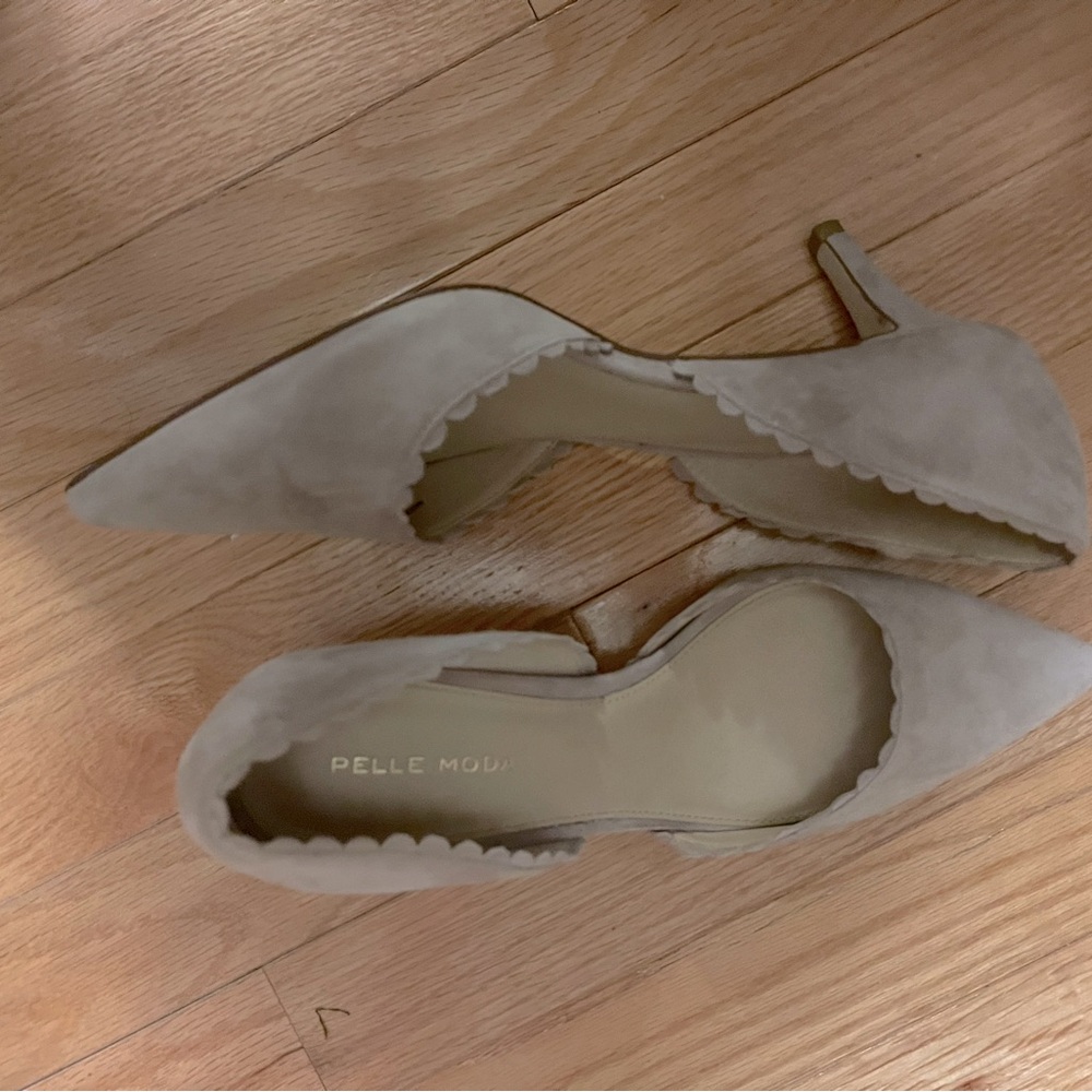 Pelle Moda suede shoes
